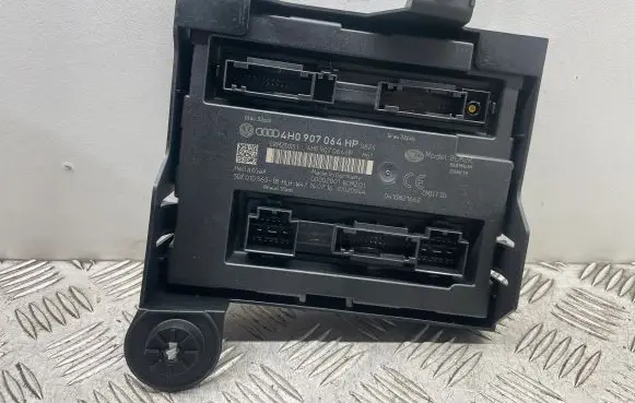 Audi A7 S7 4G Comfort/convenience module 4H0907064HP 5DK010565
