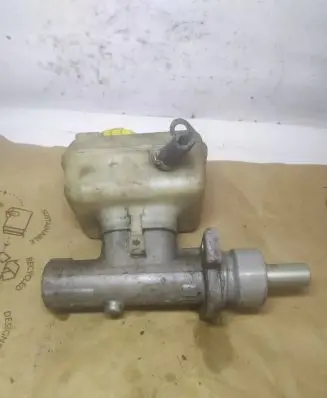 Volkswagen Golf IV Master brake cylinder 21027099