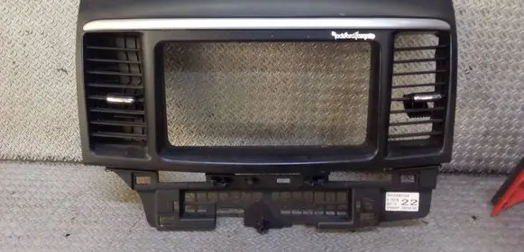Mitsubishi Lancer VIII Radio/GPS head unit trim 8002A403XA