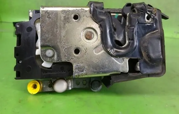 Ford Fusion Rear door lock