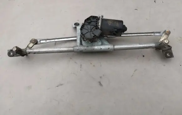 Volkswagen Polo III 6N 6N2 6NF Wiper motor 0390241178 6N1955023C