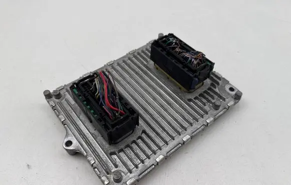 Chrysler Pacifica Engine control unit/module P68330922AB T00EP0638FCNA8 A2C7577040200
