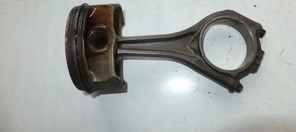 BMW X5 E70 Piston with connecting rod 7544525