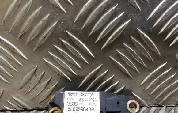 Audi A3 S3 8L Airbag deployment crash/impact sensor 8L0959643B