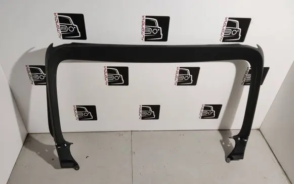 Tailgate/trunk upper cover trim