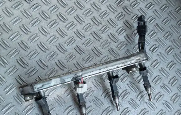 Toyota Auris 150 Fuel injector 2320947010 0280158213