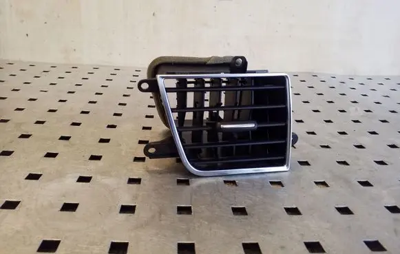 Audi A8 S8 D4 4H Dash center air vent grill 4H2820951A 4H2820951