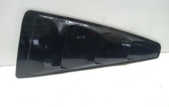 Ford Mustang V Rear/tail light trim molding LVS-05-RUP-R
