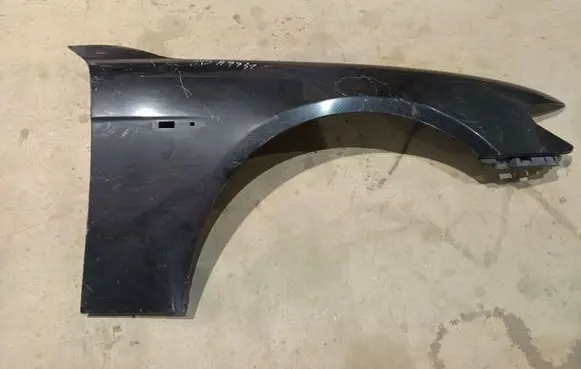BMW 7 E65 E66 Fender