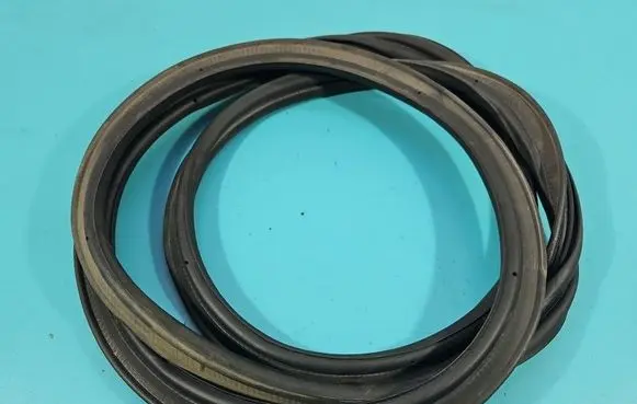 Opel Astra L Seal rubber (tailgate) 9843890380 IMPRK1514079