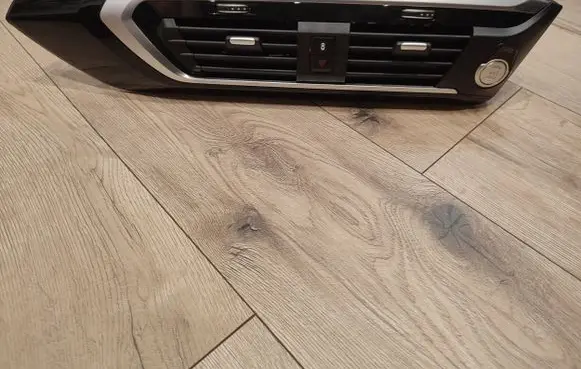 Dash center air vent grill
