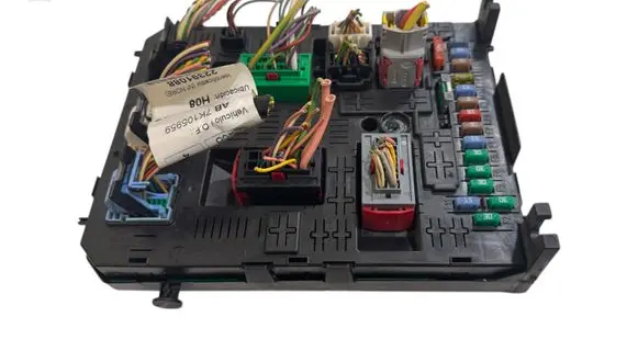 Citroen C4 I Picasso Fuse module 96640590800R BSI04EV