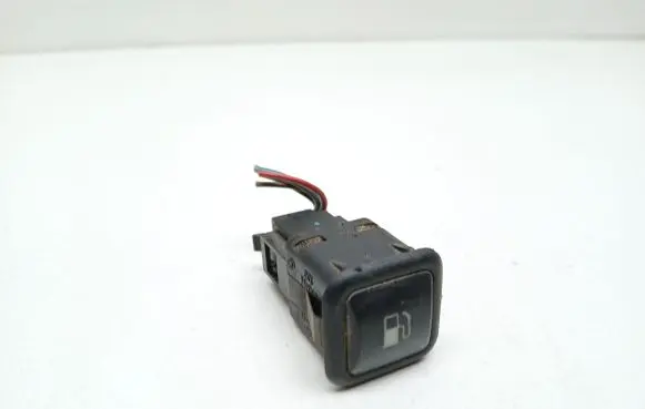 Volkswagen PASSAT B5 Fuel tank opening switch 3B0959833A