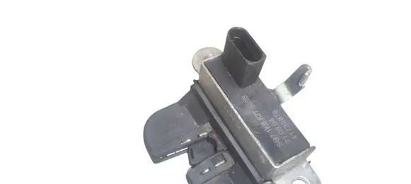 Volkswagen Golf V Tailgate/trunk/boot lock/catch/latch 1K6827505B