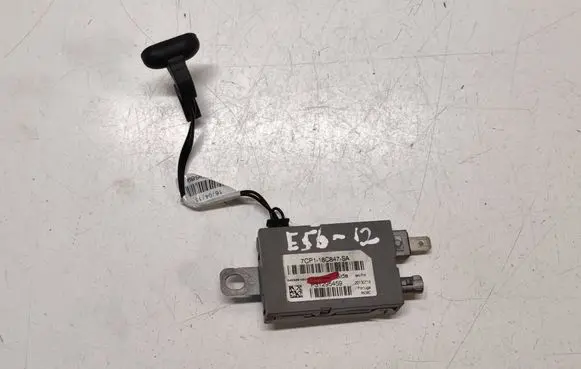 Volvo V70 Aerial antenna amplifier P31295459