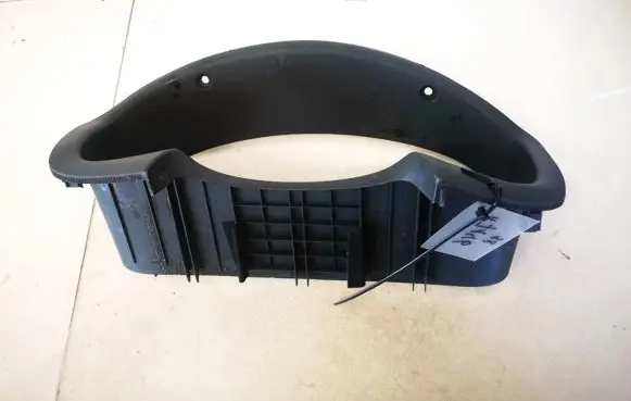 KIA Carens II Dashboard trim 848301d000 84830-1d000