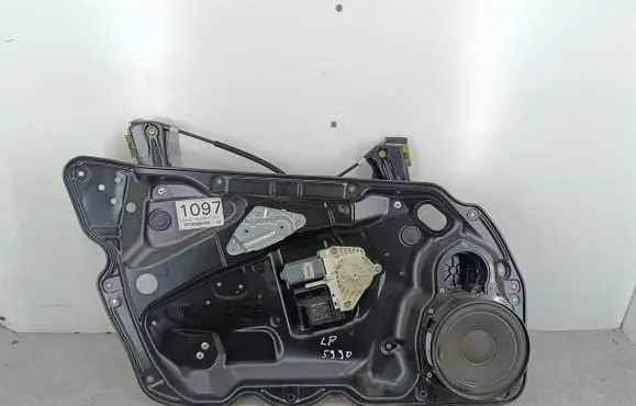 Volkswagen PASSAT B6 Front door window regulator with motor 