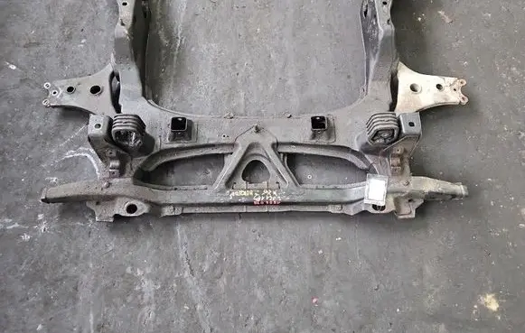 Mercedes-Benz B W245 Front axle beam A1696200687 IMPRK1556098