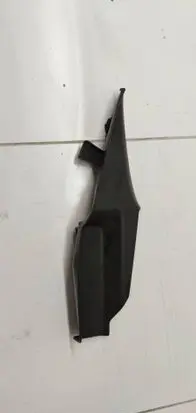 Peugeot 208 II Wiper trim 9823302080