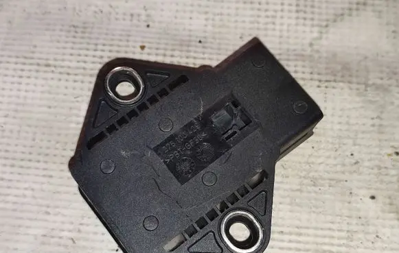 BMW 5 E60 E61 ABS wheel speed sensor 32436774040 34526777435 34526770137