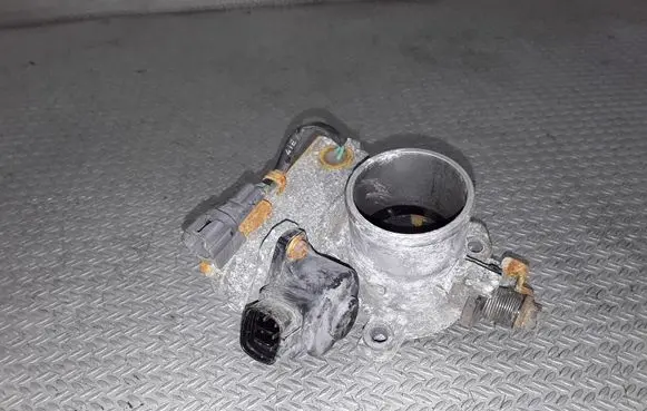 Toyota Avensis Verso Throttle valve 8967221020