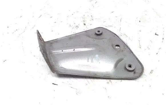 Skoda Yeti (5L) Fender mounting bracket 5L0821142