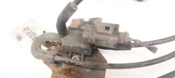 Volkswagen Crafter Turbo solenoid valve 06F906283D