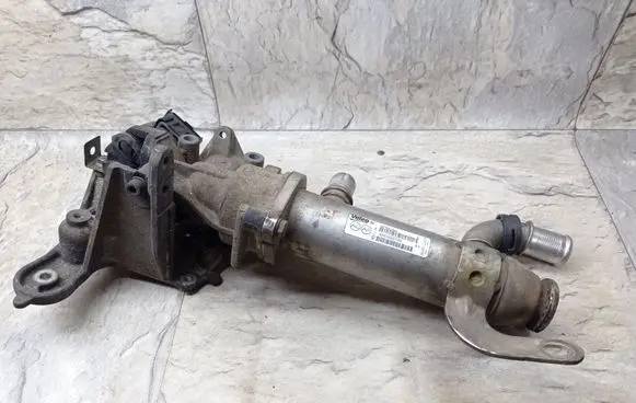 Ford Focus C-MAX EGR valve cooler 9645689780 9645689680