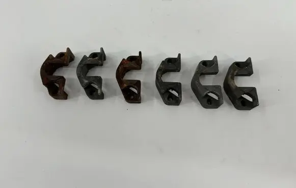 BMW X5 E70 Fuel Injector clamp holder 