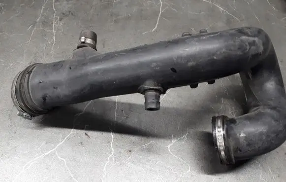 Peugeot 406 Air intake duct part 9615833980