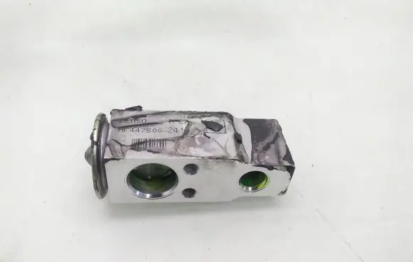Air conditioning (A/C) expansion valve