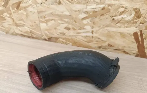 Volvo XC60 Intercooler hose/pipe