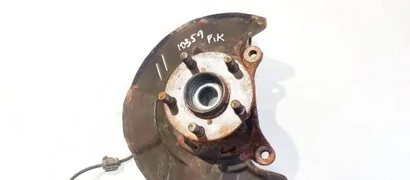 Subaru Legacy Front wheel hub