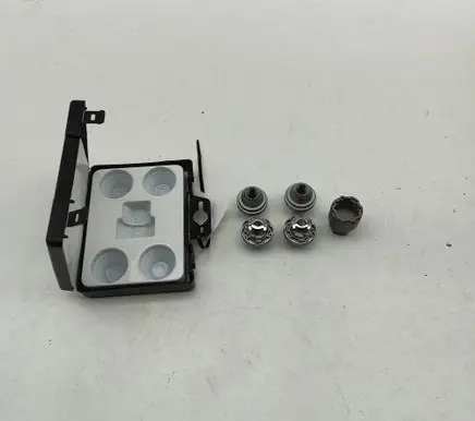 KIA EV3 Anti-theft wheel nuts and lock LP490AD03