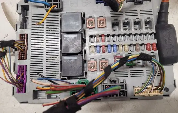 Jaguar XF Fuse module 9X2314B476BC 73409724