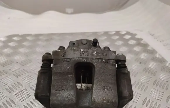 Hyundai Kona I Front brake caliper E6C1DT19