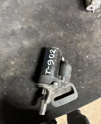 Audi A4 S4 B7 8E 8H Starter motor 0001109021