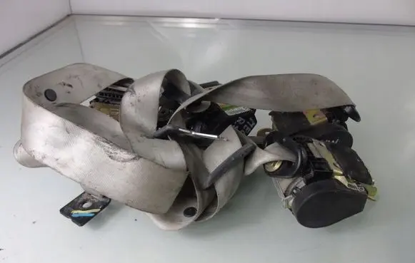Renault Megane II Front seatbelt