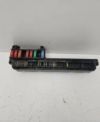 BMW 5 E60 E61 Fuse module 6957330 180505