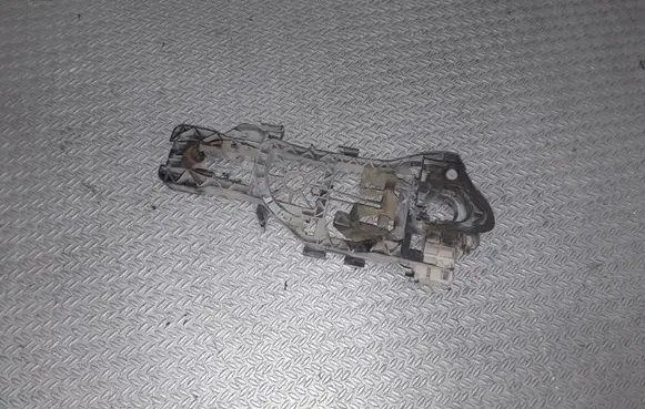 Rear door exterior handle/bracket