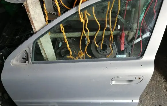 Volvo XC70 Front door