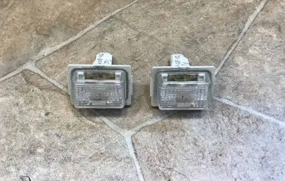 Mercedes-Benz CLS C218 X218 Number plate light A2218200856