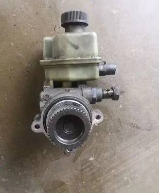 Mazda 6 Power steering pump