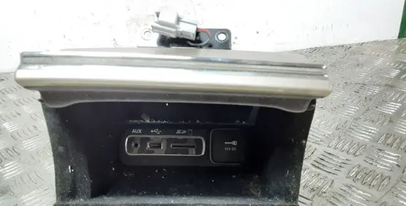 Jeep Grand Cherokee Dashboard storage box/compartment 