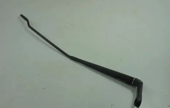 Skoda Octavia Mk1 (1U) Front wiper blade arm 1J1955410A
