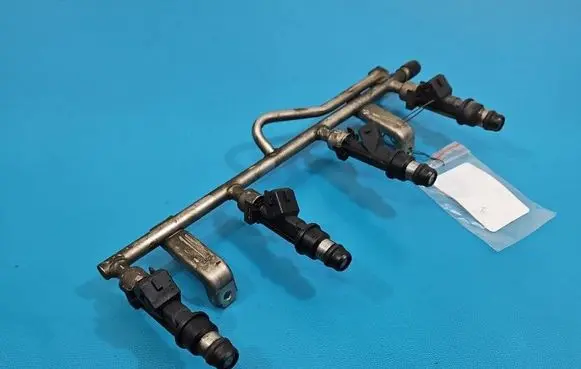 Opel Meriva A Fuel injector 25313846 IMPRK1565046