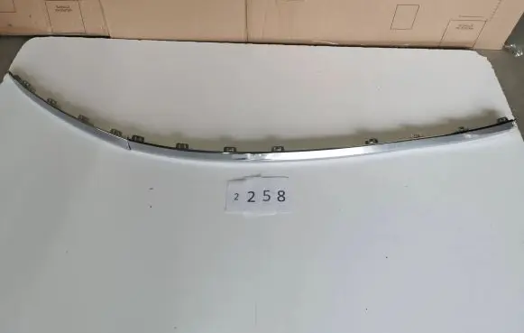 Volvo S90, V90 Front bumper splitter molding 32227400 32227398
