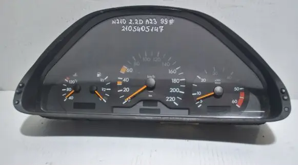Mercedes-Benz E W210 Speedometer (instrument cluster) 2105405147
