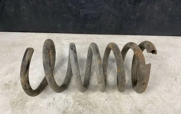 Volvo XC90 Rear coil spring 