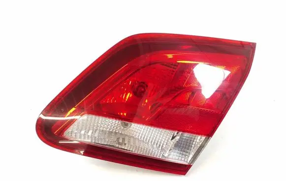 Tailgate rear/tail lights